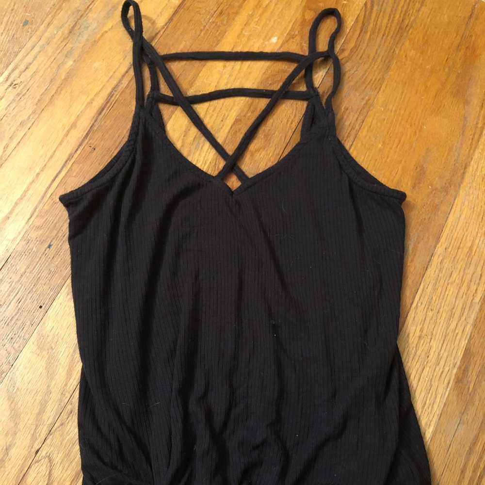BLACK CRISS CROSS TANK TOP